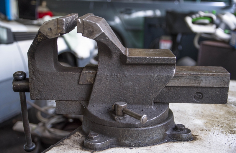 ferronnier-COARAZE-min_vise-5314060